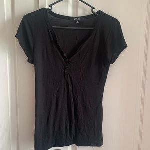 Black V neck tee